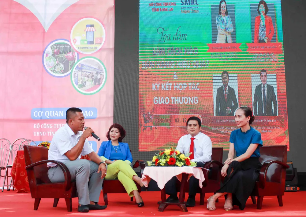 Các doanh nghiệp có buổi tọa đàm Làm cách nào để kinh doanh hiệu quả. Ảnh: HUỲNH DU Các doanh nghiệp có buổi tọa đàm Làm cách nào để kinh doanh hiệu quả. Ảnh: HUỲNH DU