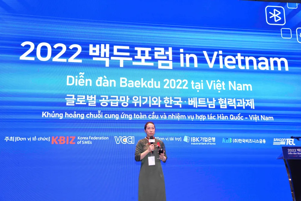 Bà Nguyễn Cẩm Phương – Tổng giám đốc SAIGONTEL phát biểu tại diễn đàn. Ảnh: CTV Bà Nguyễn Cẩm Phương – Tổng giám đốc SAIGONTEL phát biểu tại diễn đàn. Ảnh: CTV