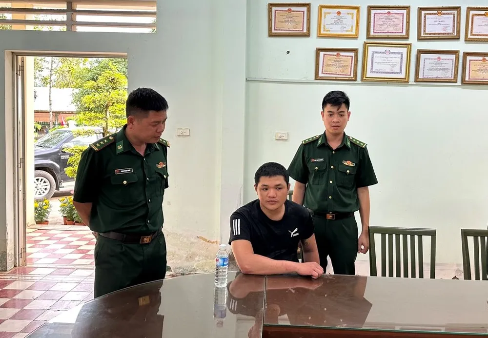 Nghi can Phạm Trung Vinh lẫn trốn sang Campuchia đã bị bắt giữ. Ảnh: CTV