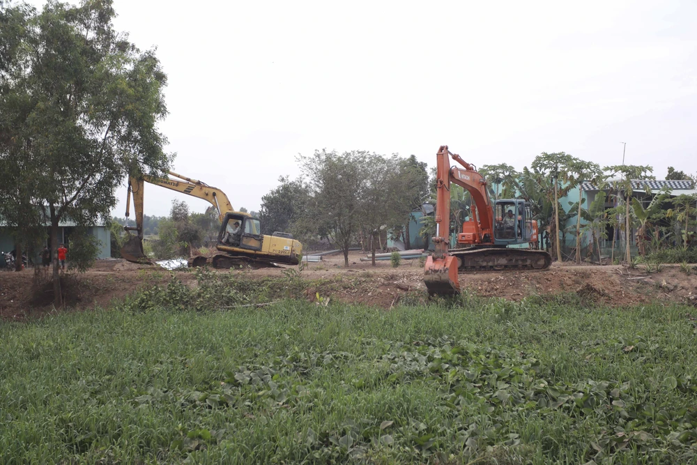 Dự án góp phần xây dựng thị trấn Tân Thạnh trở thành đô thị loại 4 vào năm 2025. Ảnh: HUỲNH DU Dự án góp phần xây dựng thị trấn Tân Thạnh trở thành đô thị loại 4 vào năm 2025. Ảnh: HUỲNH DU