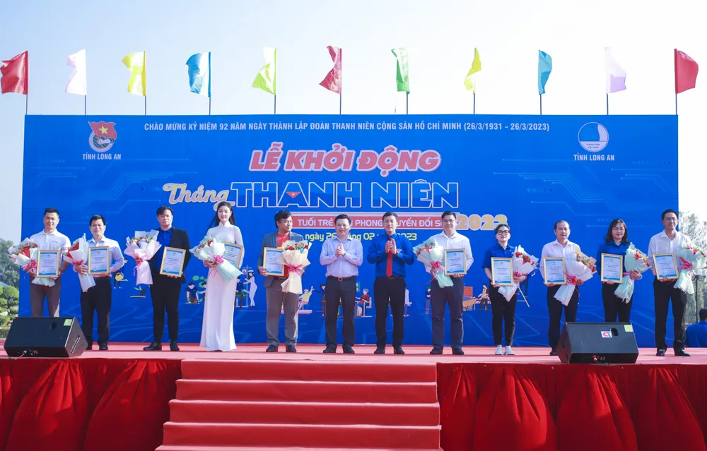 Hơn 3 tỷ đồng được huy động tổ chức hoạt động cho Tháng thanh niên. Ảnh: HUỲNH DU