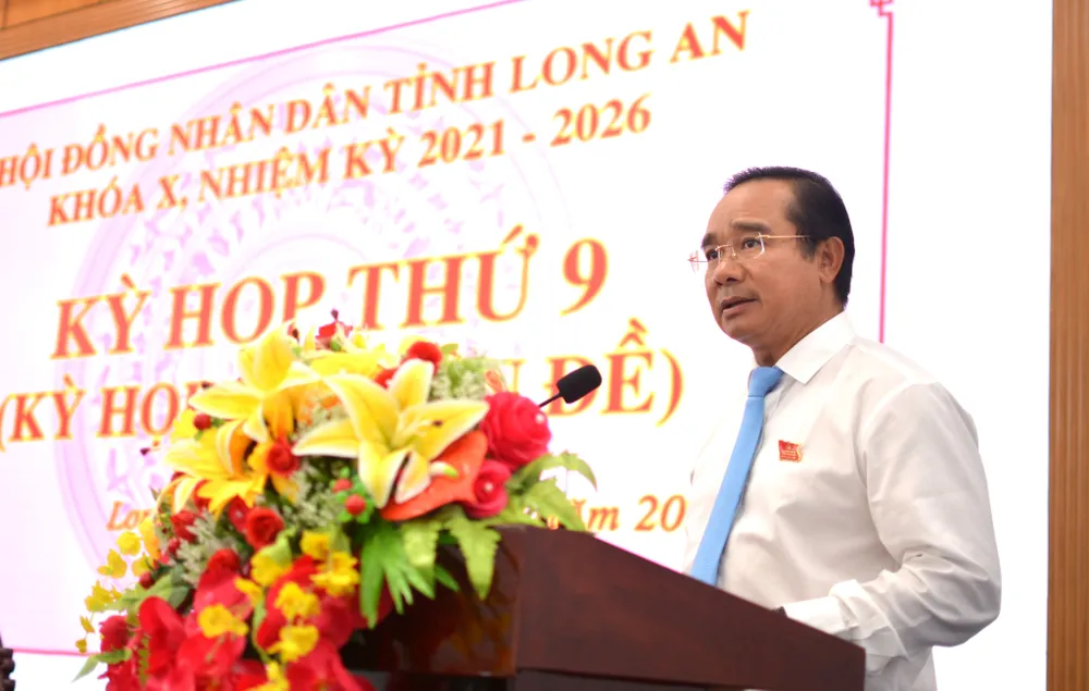 Long An có tân Phó chủ tịch UBND tỉnh ảnh 3