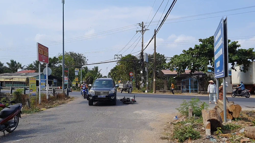 Hiện trường vụ tai nạn. Ảnh: KIM HƯỚNG