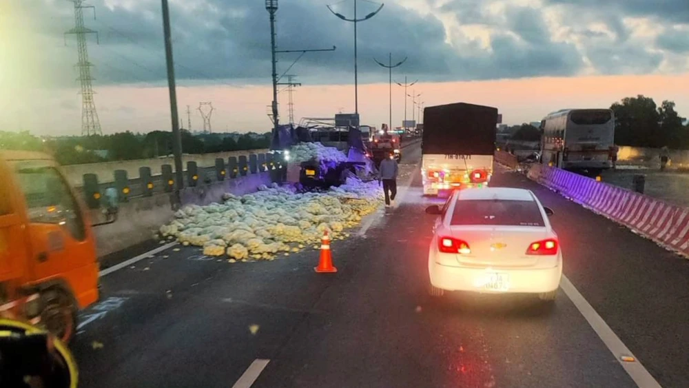 Hiện trường vụ tai nạn. Ảnh: KIM HƯỚNG