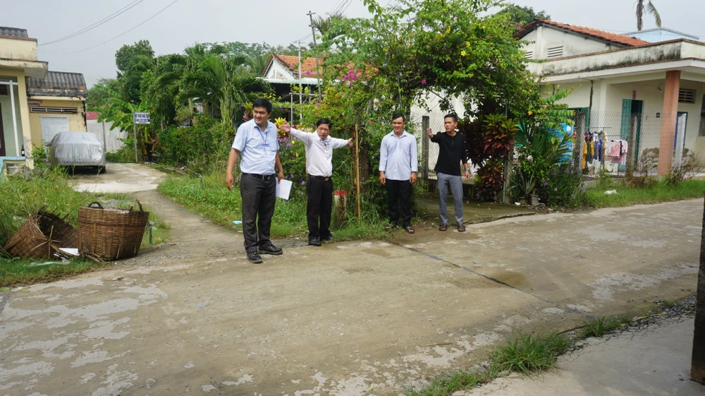 Trên 75% người dân nhận tiền bồi thường của dự án của đường tỉnh 830E. Ảnh: HUỲNH DU