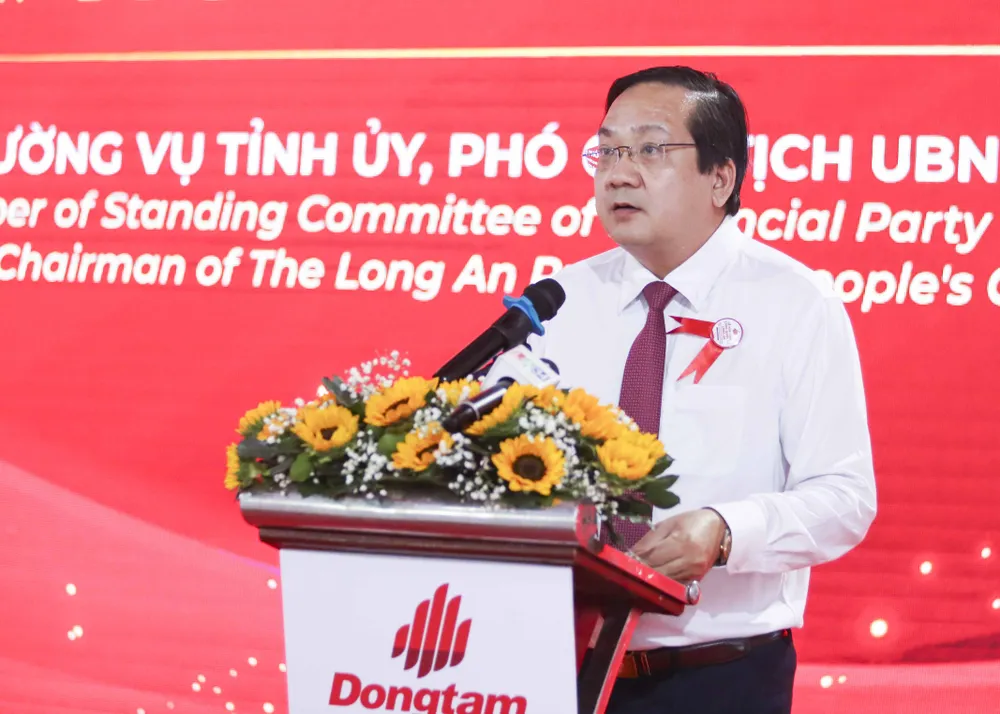 Phó chủ tịch UBND tỉnh Long An - ông Nguyễn Minh Lâm phát biểu tại buổi lễ. Ảnh: HUỲNH DU Phó chủ tịch UBND tỉnh Long An - ông Nguyễn Minh Lâm phát biểu tại buổi lễ. Ảnh: HUỲNH DU