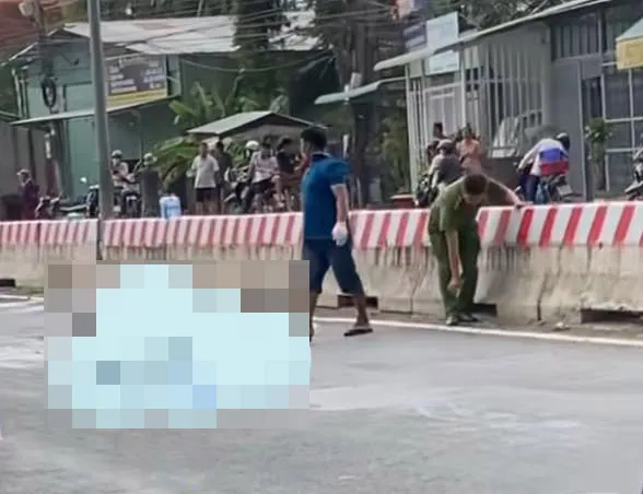 Hiện trường vụ tai nạn, khiến L tử vong tại chỗ. Ảnh: CTV Hiện trường vụ tai nạn, khiến L tử vong tại chỗ. Ảnh: CTV