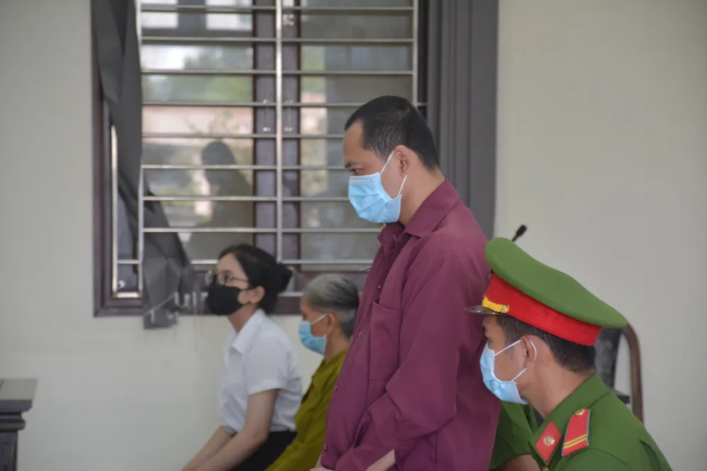 Bị cáo Nguyễn Tiến Thuận tại phiên tòa xét xử. Ảnh: HD