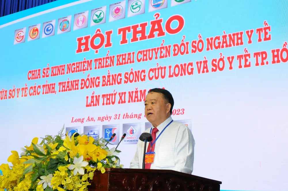 Giám đốc Sở Y tế Long An, ông Huỳnh Minh Phúc phát biểu khai mạc hội thảo. Ảnh: HUỲNH DU