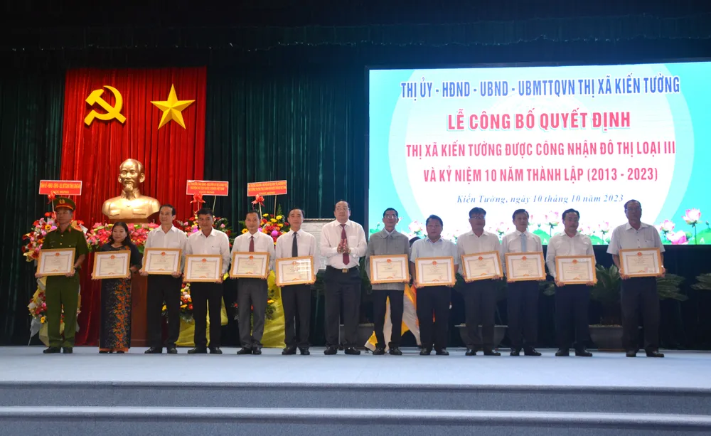 TX Kiến Tường (16).JPG