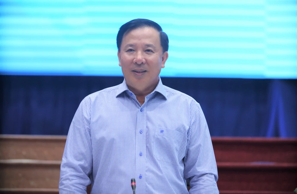 Ông Nguyễn Văn Út, Chủ tịch UBND tỉnh Long An phát biểu khai mạc buổi đối thoại. Ảnh:HD Long An thanh niên đối thoại (2).JPG