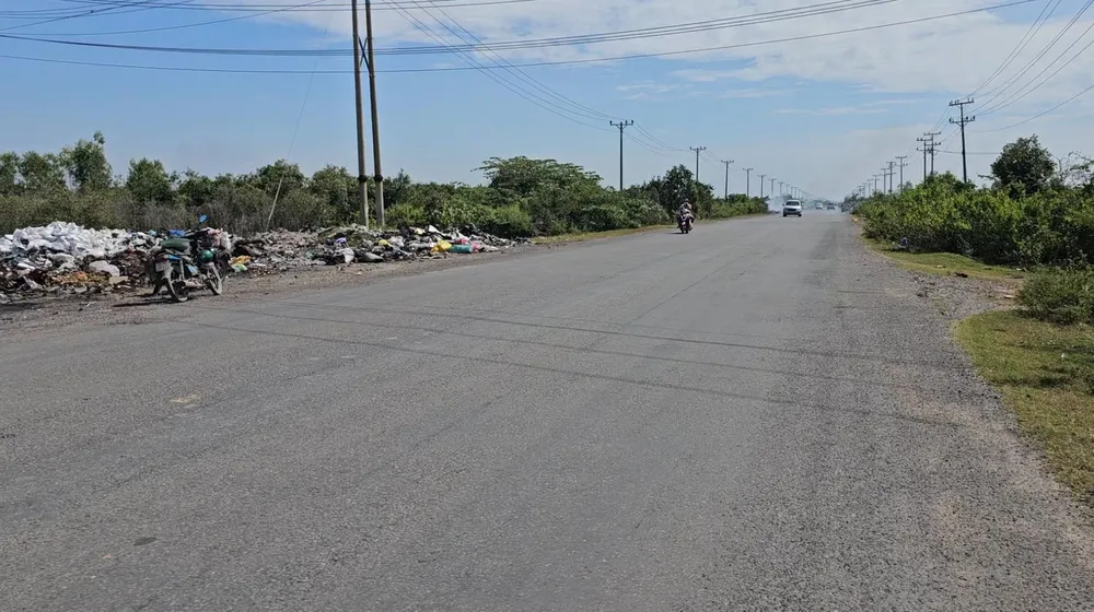 Con đường rác 2.jpeg