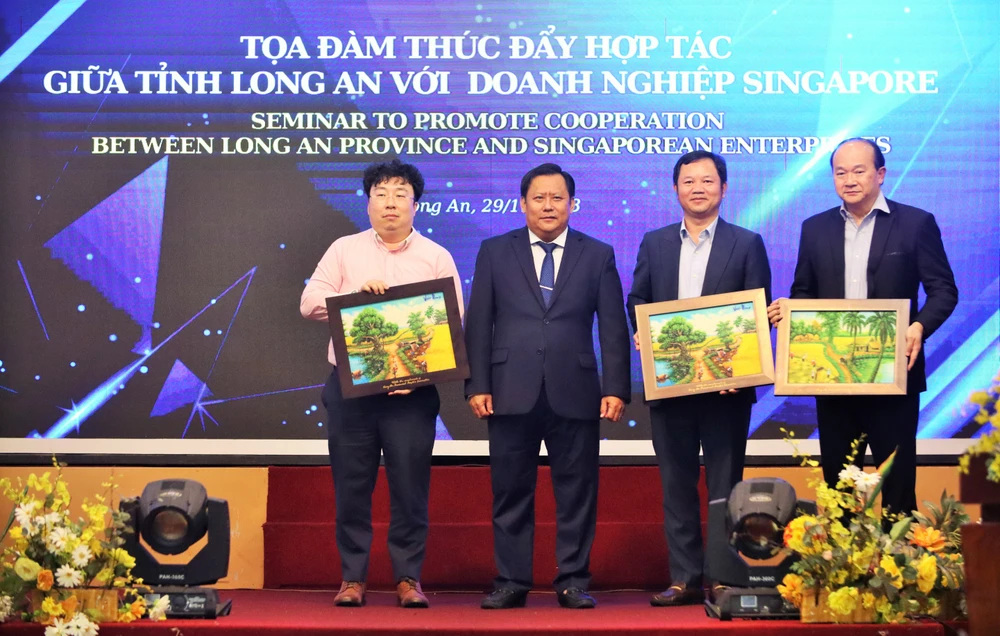 doanh nghiệp Singapore.JPG