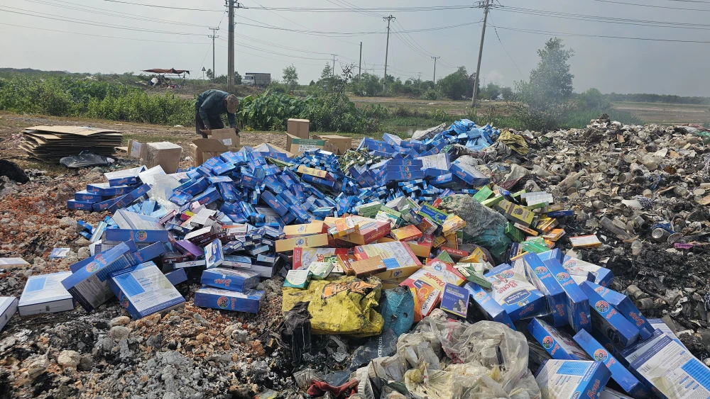 Con đường rác (2).jpg