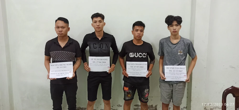 Bốn thanh thiếu niên bị lực lượng Công an phát hiện đang sử dụng trái phép chất ma túy. Ảnh: CA ma túy.jpg