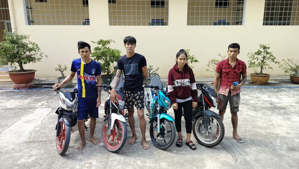 giả Cảnh sát hình sự.jpg