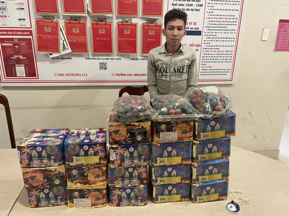 vận chuyển pháo lậu.jpg