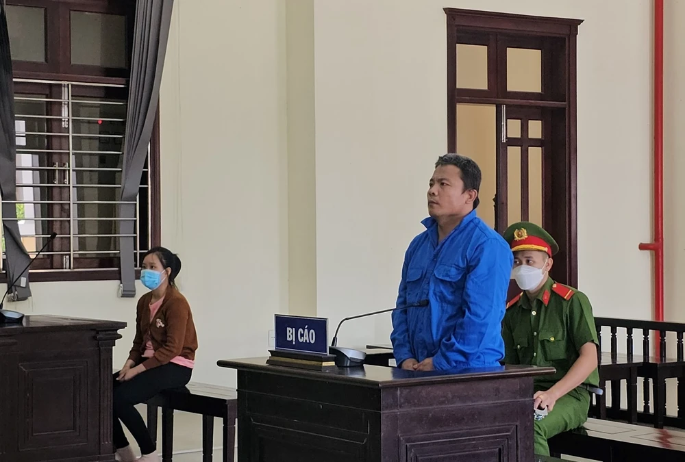 kẻ ngáo đá 2.jpg