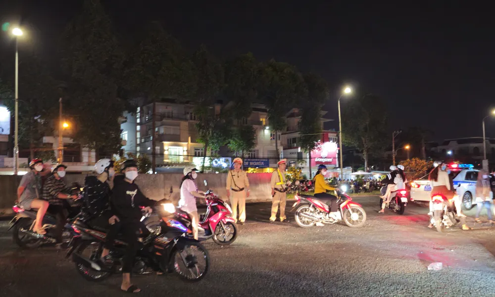 Đón giao thừa.jpg