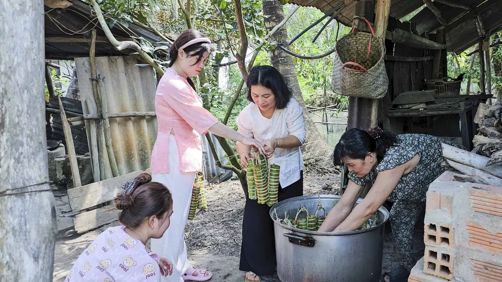 Gói bánh tét (5).JPG