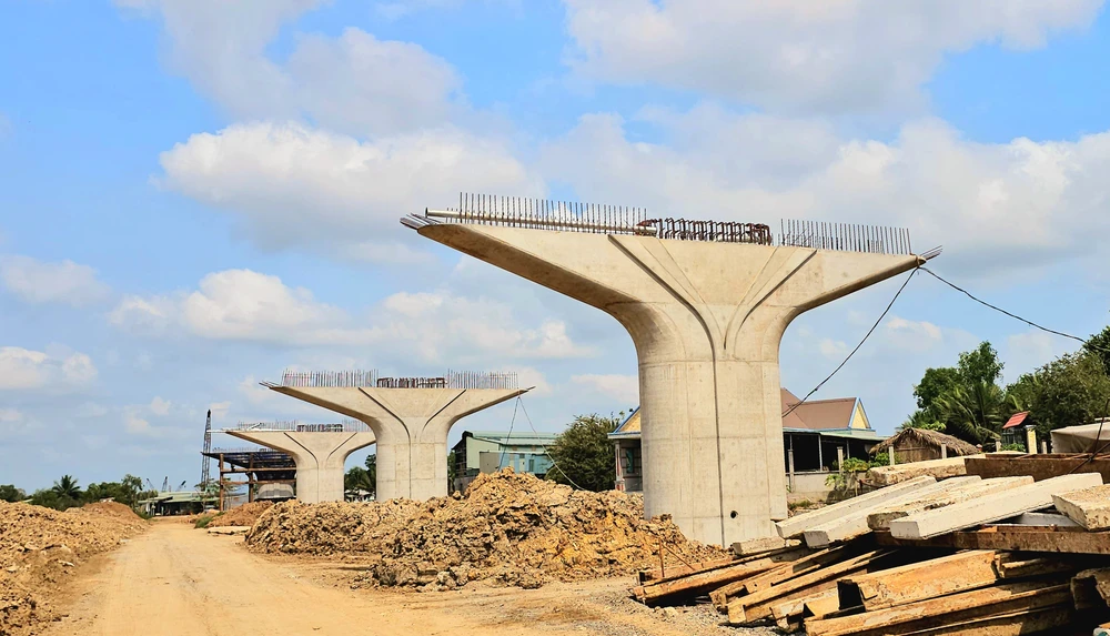 Vành đai 3 TP.HCM qua Long An đạt 23% kế hoạch