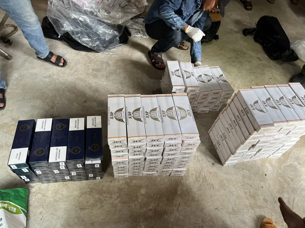 gài chông đinh.jpg