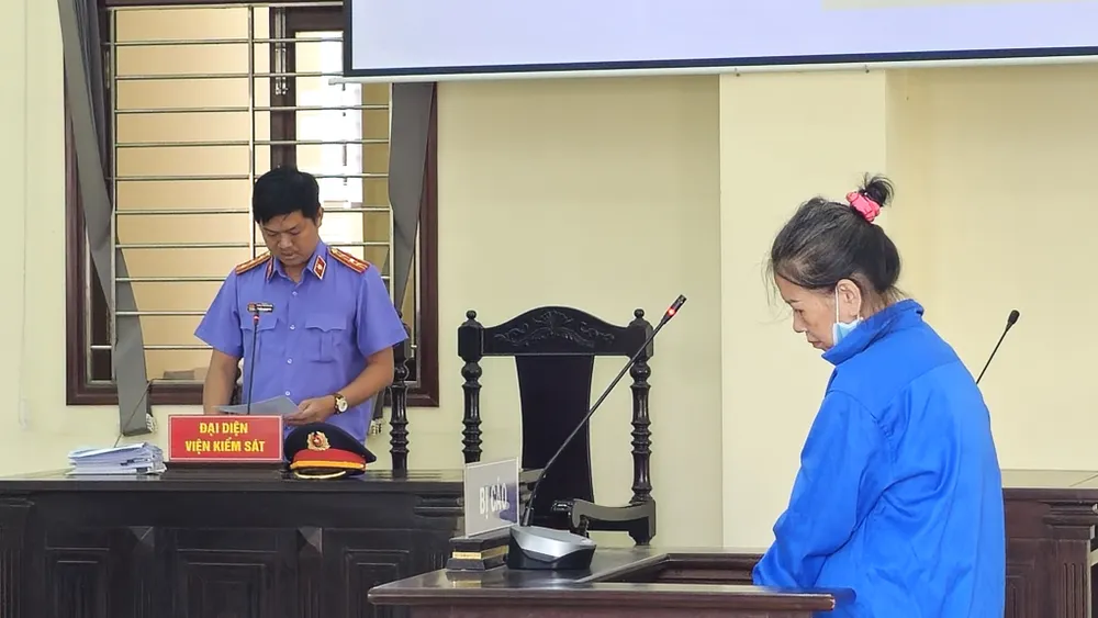 Đại diện Viện kiểm sát đề nghị mức án từ 12-14 năm tù đối với bị cáo Huệ. Ảnh: HD chống phá nhà nước (6).jpg