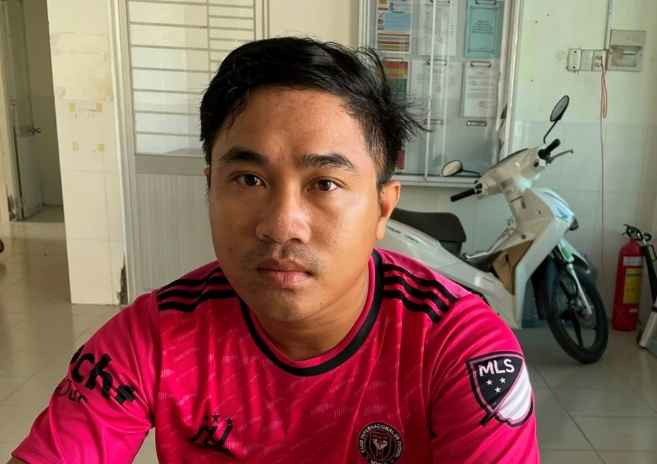 lấy nước sạch sinh hoạt.jpeg