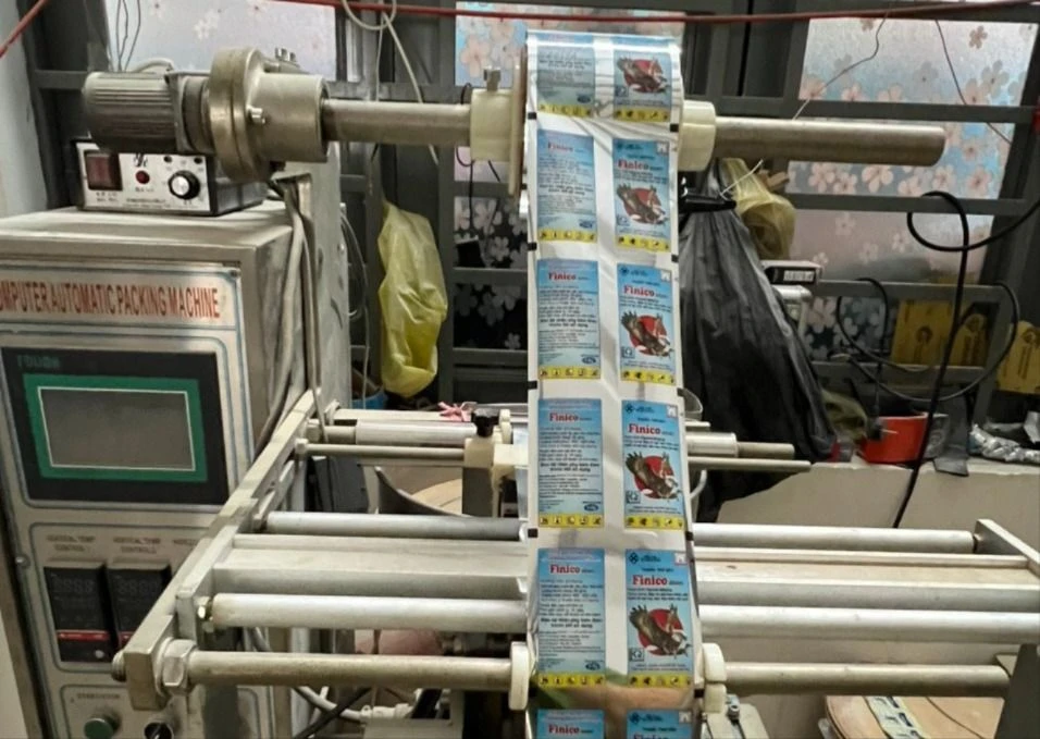 "Dây chuyền" sản xuất thuốc bảo vệ thực. Ảnh: CA Thuốc bảo vệ thực vật giả..jpg