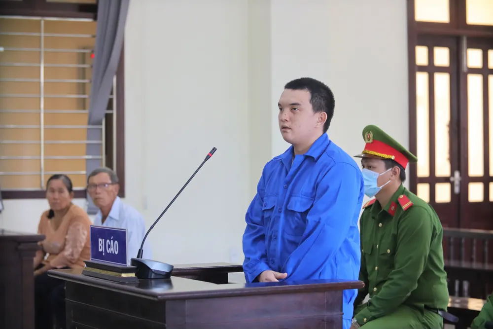 Lê Văn Phương đã giết người, cướp tài sản và hiếp dâm người phụ nữ bán vé số. Ảnh: HD hiếp dâm người phụ nữ bán vé số 5.jpg