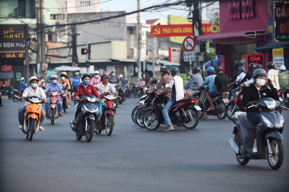 Người dân và chính quyền địa phương mong muốn sớm xoá bỏ điểm đen giao thông khu vực ngã tư Long Kim. Ảnh: HD Ngã tư Long Kim (11).JPG