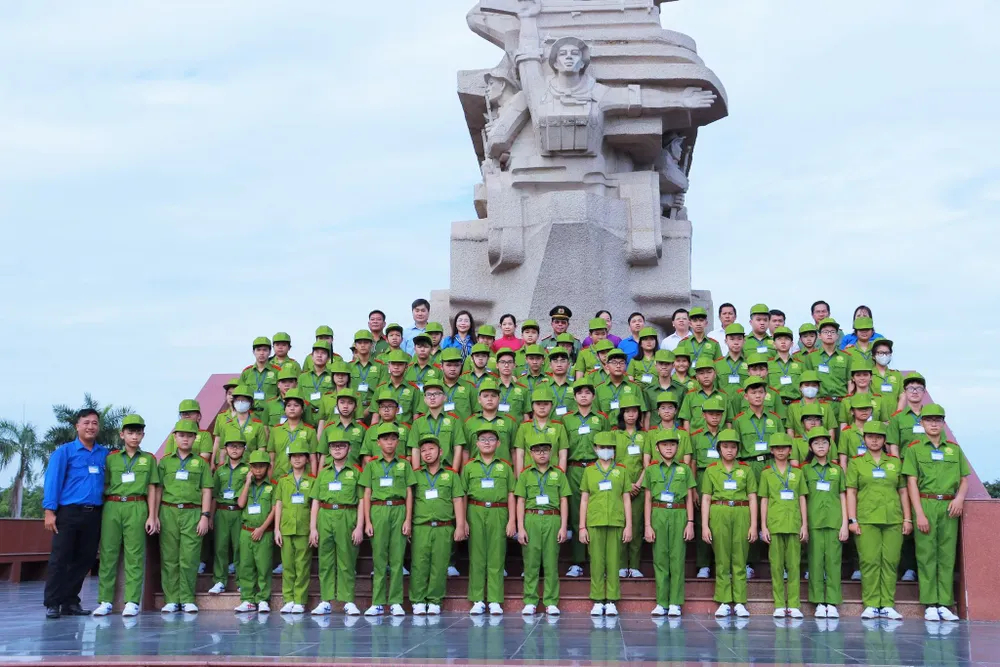 Học làm chiến sĩ Công an (17).jpg