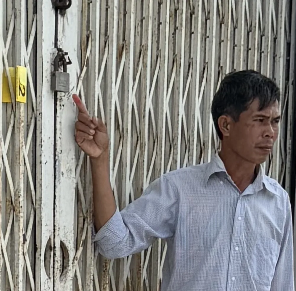 Lâm Văn Nghiêm đã khai nhận hành vi trộm tổ yến và thực nghiệm hiện trường. Ảnh: CA trộm tổ yến.jpg