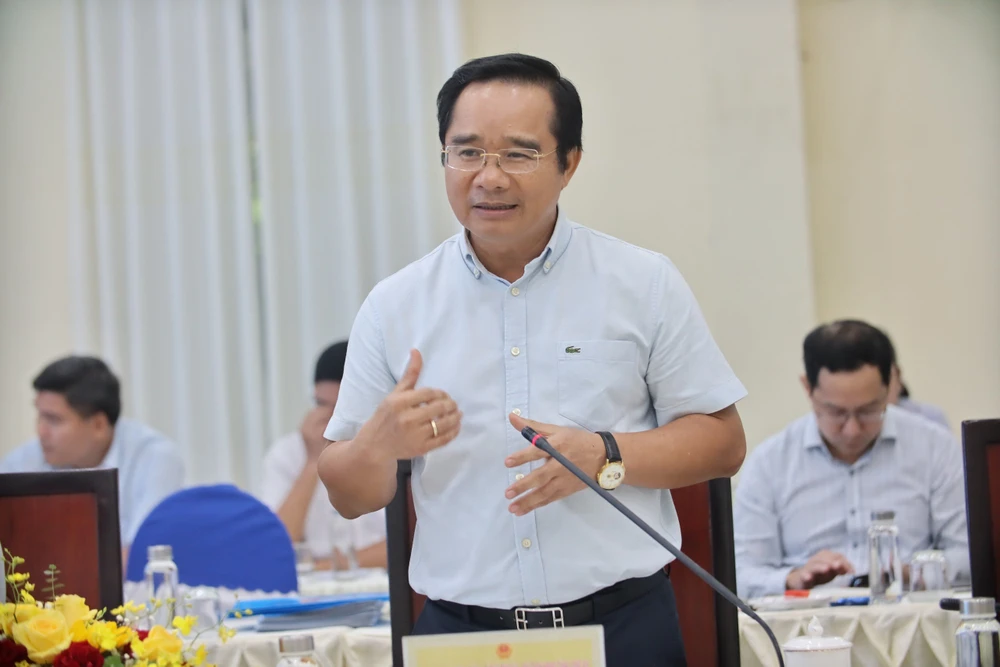 Ông Nguyễn Văn Được, Bí thư tỉnh ủy Long An phát biểu tại hội nghị. Ảnh: HD TP.HCM và Long An 2.jpg
