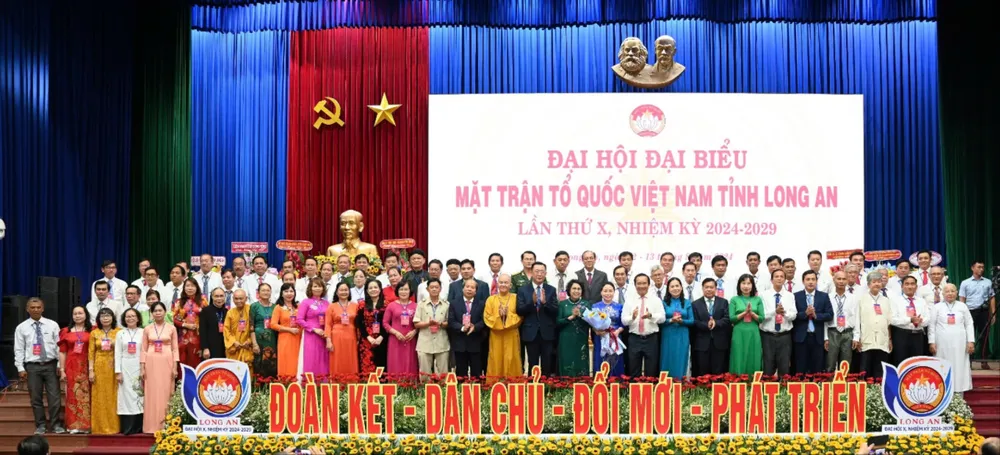 83 đại biểu và bầu cử Ban Thường trực gồm sáu đại biểu. Ảnh: TK Ủy ban MTTQ Việt Nam tỉnh Long An.jpg