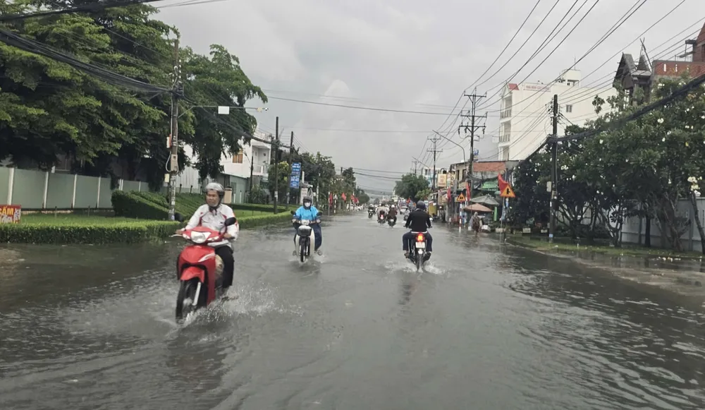 chìm trong biển nước (9).jpg