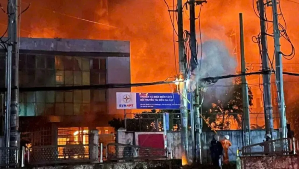 Mất điện trên diện rộng.jpg