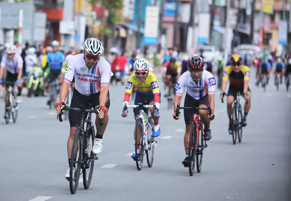 giải đua xe đạp 8.jpg