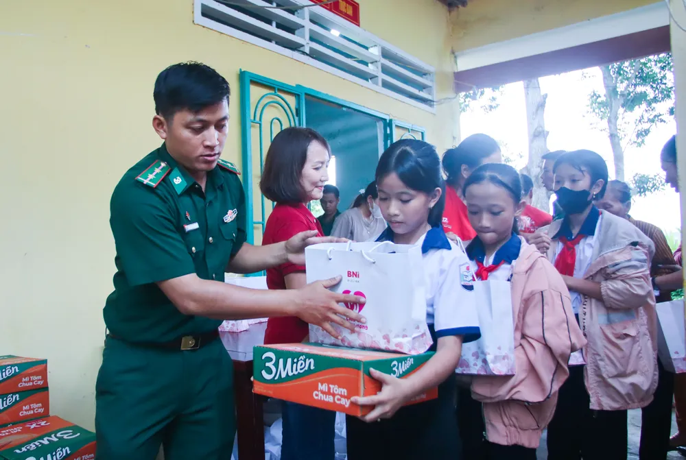 Biên cương - Đêm hội trăng rằm (10).jpg