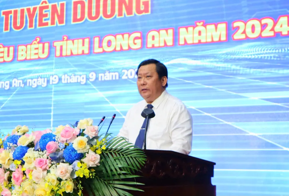 Ông Huỳnh Văn Sơn- Phó chủ tịch UBND tỉnh Long An phát biểu tại buổi lễ. Ảnh: HD 1000047001.jpg
