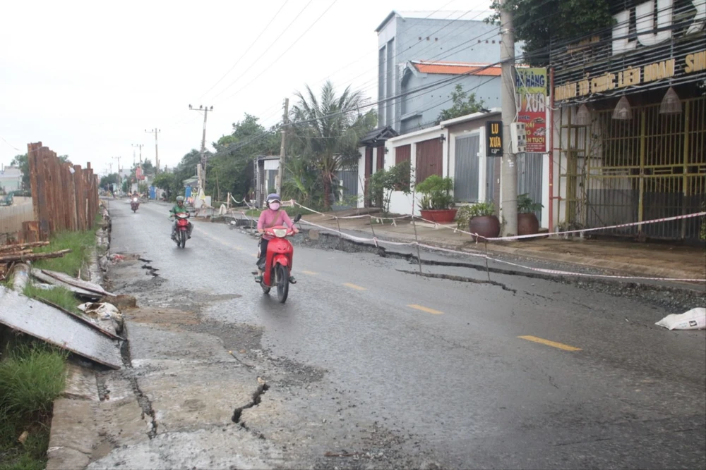 Đường tỉnh 826C.JPG