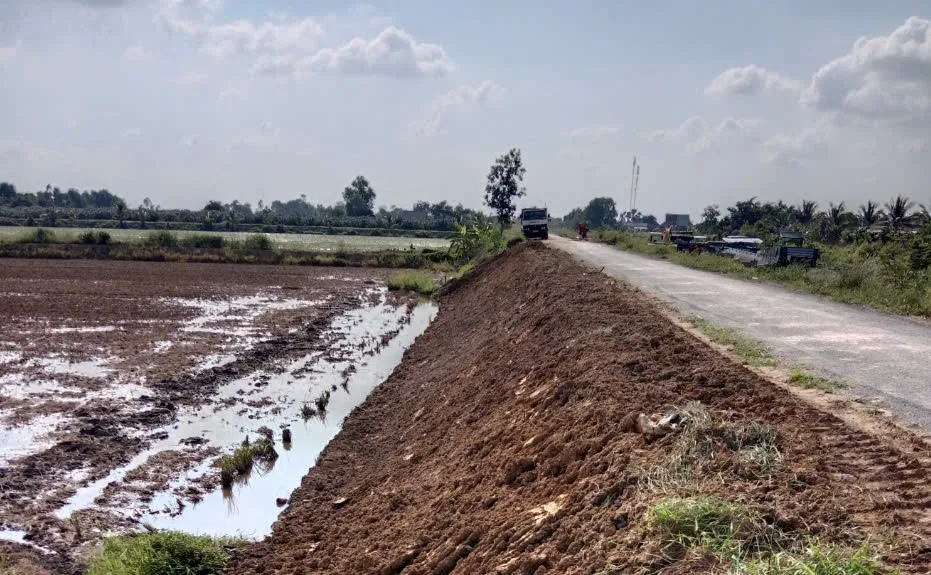 khai thác đất 2.jpg