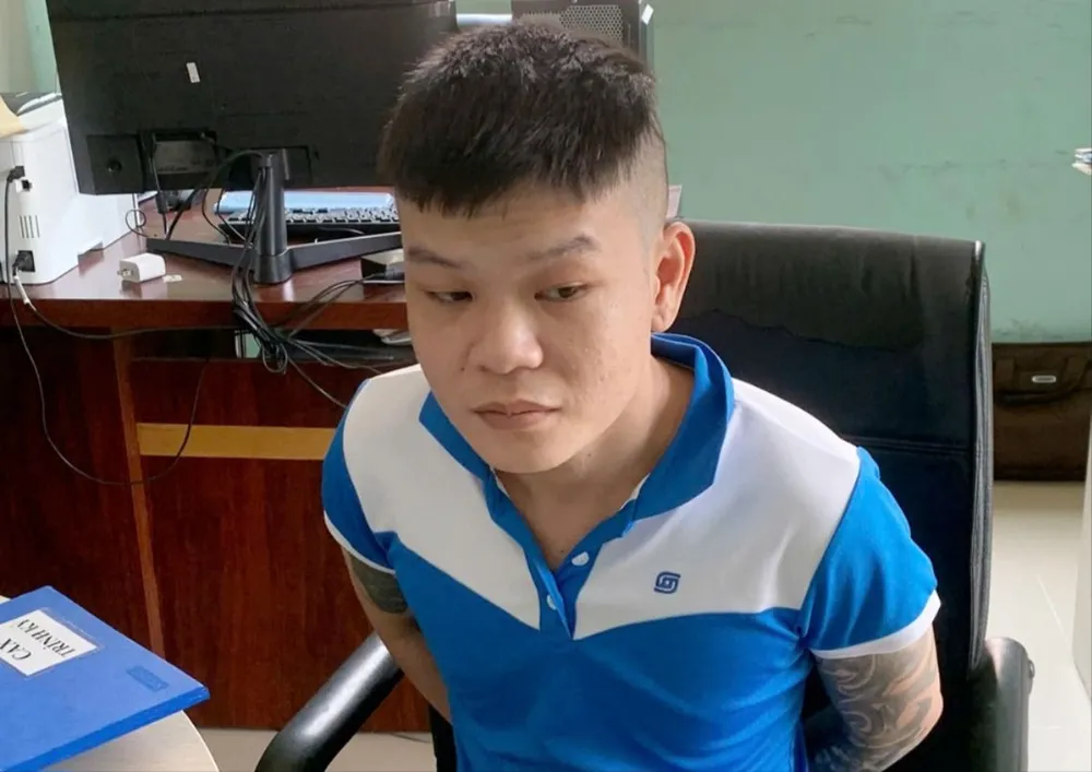 Lưu hành tiền giả.jpg