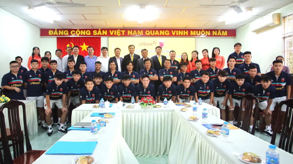 đội bóng Long An (5).JPG