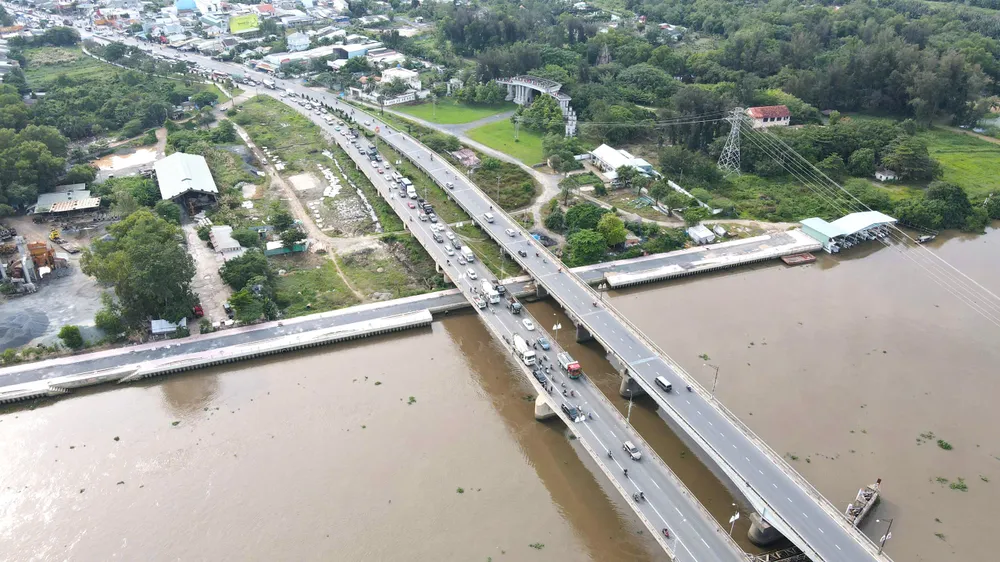 cầu Bến Lức 4.jpg