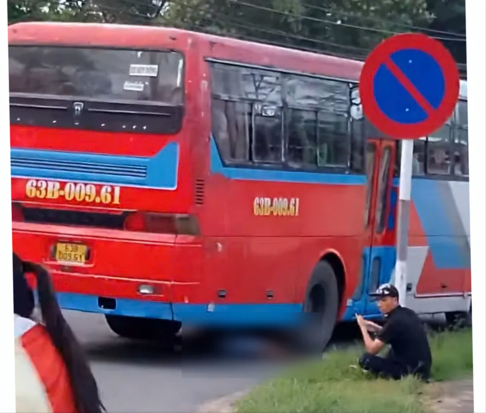 Nữ công nhân.jpg