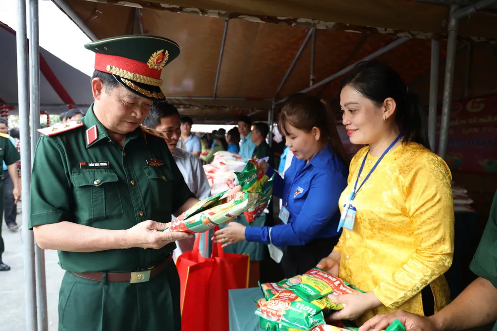 Xuân chiến sĩ_14.jpg