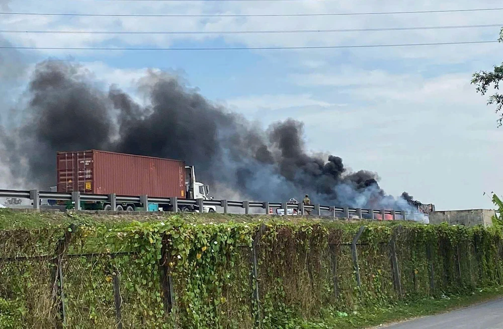 xe cứu thương.jpg