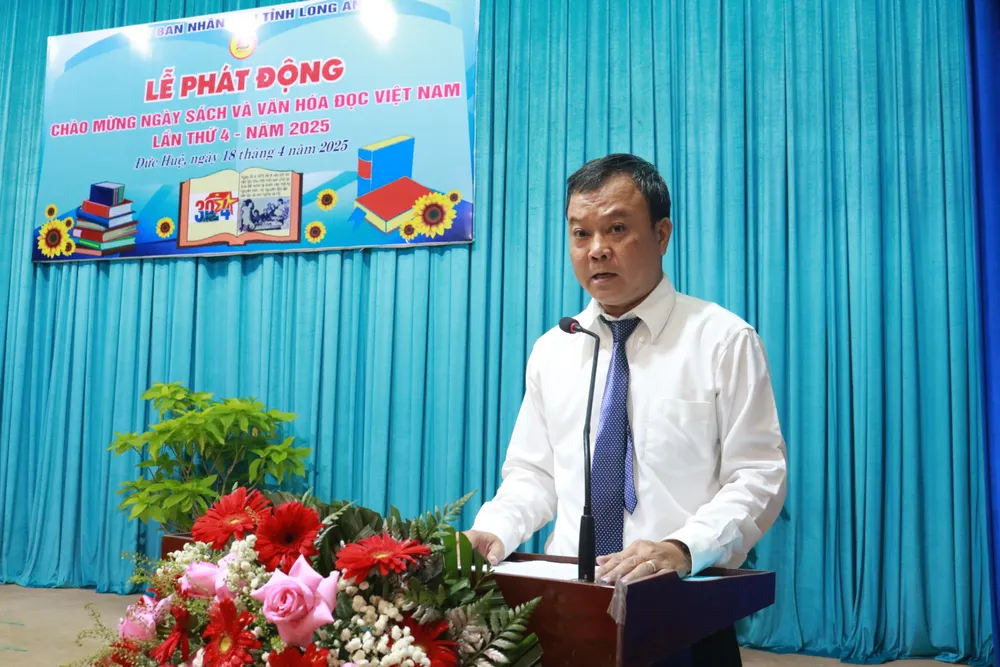Ông Huỳnh Cao Chánh, Phó Giám đốc Sở VH-TT&DL tỉnh Long An phát biểu tại lễ phát động. Ảnh: HD văn hóa đọc.JPG
