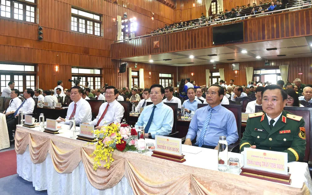 Các đại biểu trung ương và địa phương tại buổi lễ kỷ niệm. Ảnh: HUỲNH DU Trưởng ban Tuyên giáo và Dân vận Trung ương 3.jpg